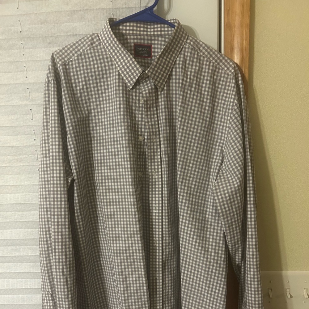 Men’s long sleeve shirt